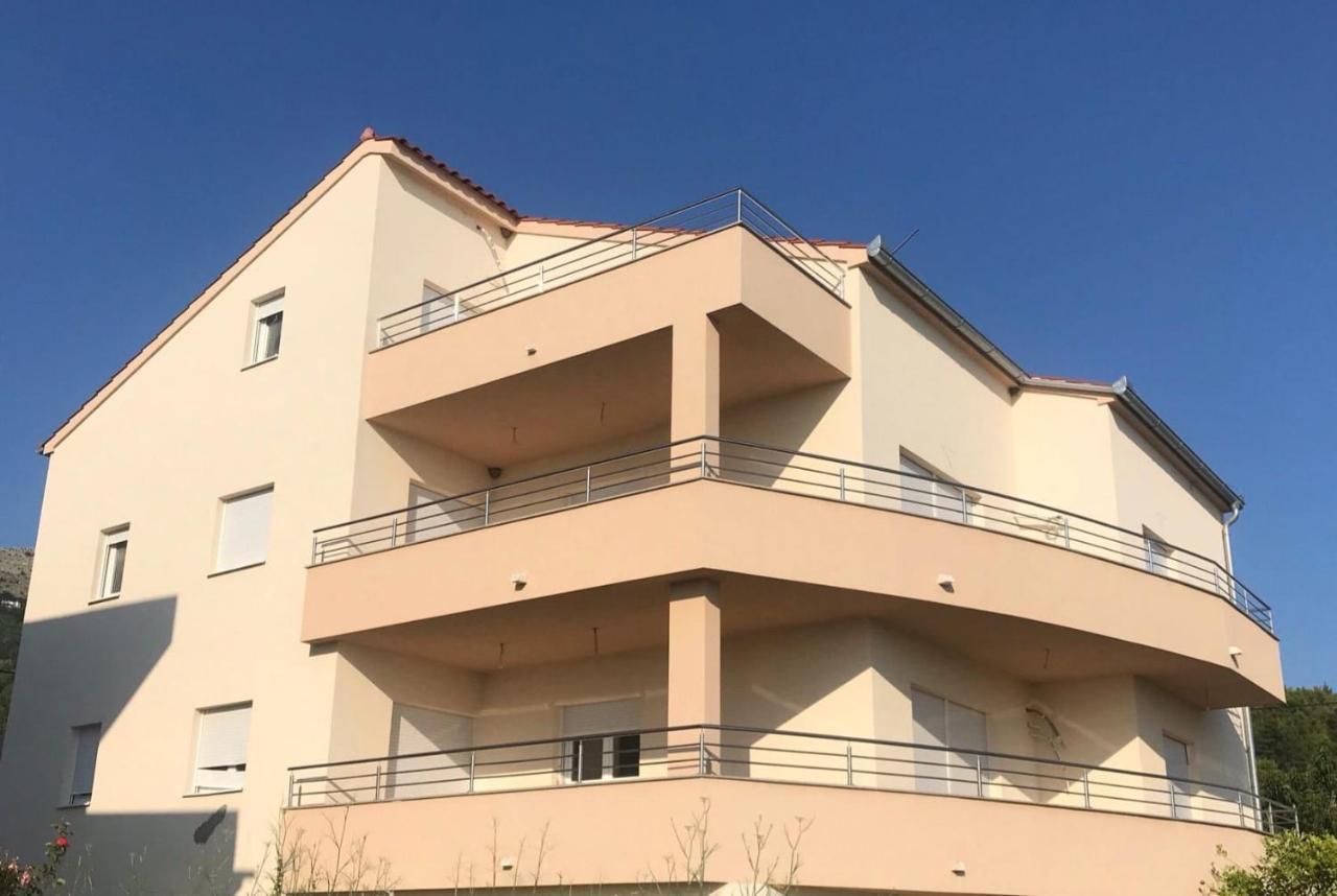 Villa Ana Perfect For Families With Kids And Groups,House With Heated Pool Podstrana Exterior foto